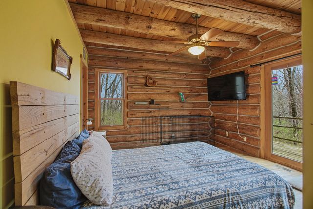 1418 E 2370 North Road, White Heath, IL 61884