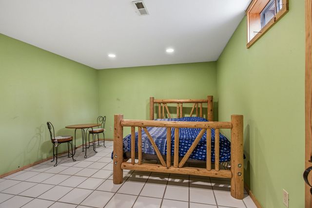 1418 E 2370 North Road, White Heath, IL 61884