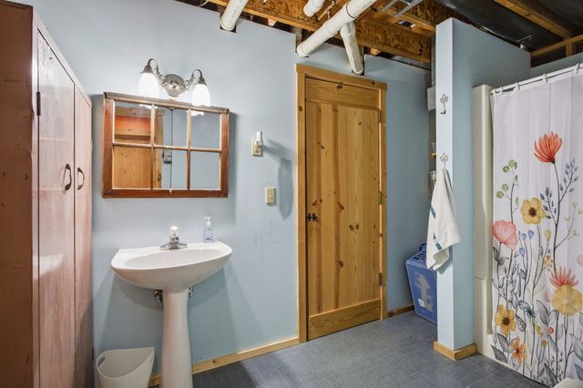 1418 E 2370 North Road, White Heath, IL 61884