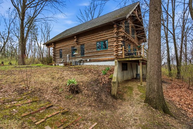 1418 E 2370 North Road, White Heath, IL 61884