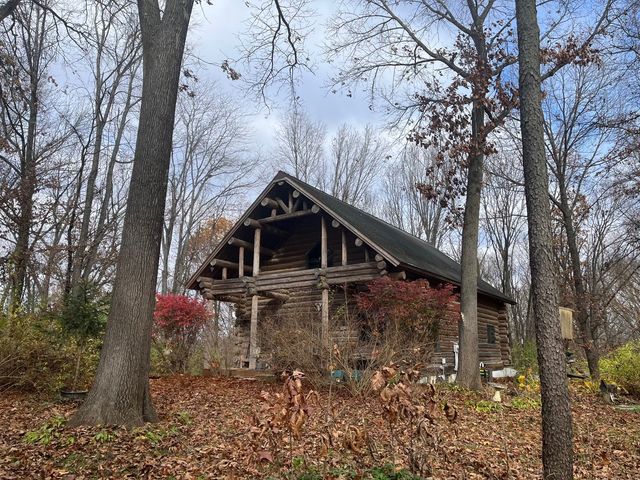 1418 E 2370 North Road, White Heath, IL 61884