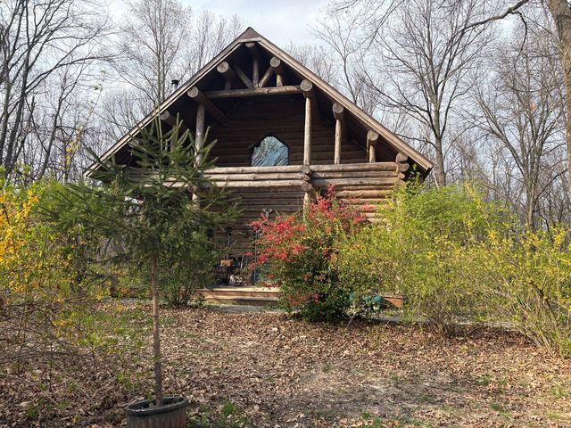 1418 E 2370 North Road, White Heath, IL 61884