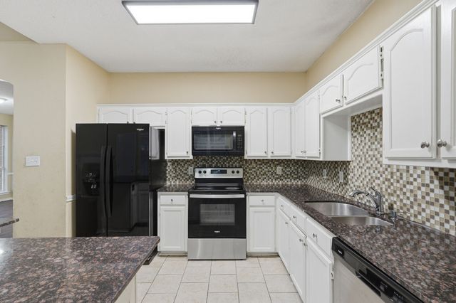 2116 Montclair Lane, Lewisville, TX 75067