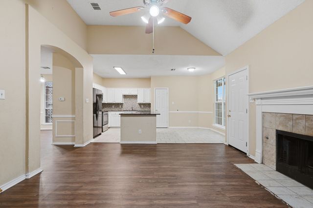 2116 Montclair Lane, Lewisville, TX 75067