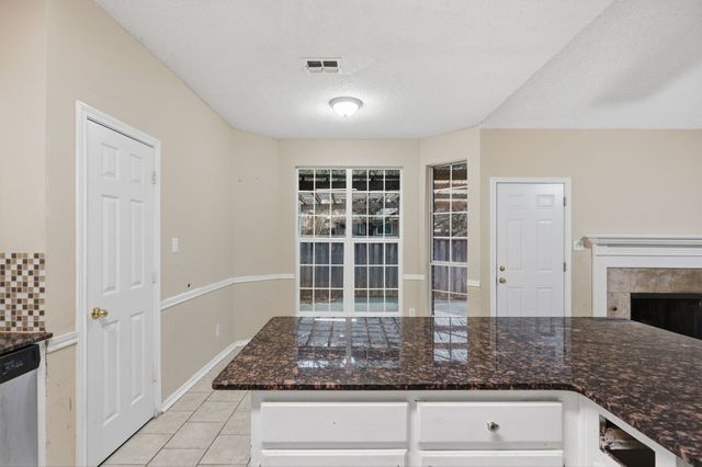 2116 Montclair Lane, Lewisville, TX 75067