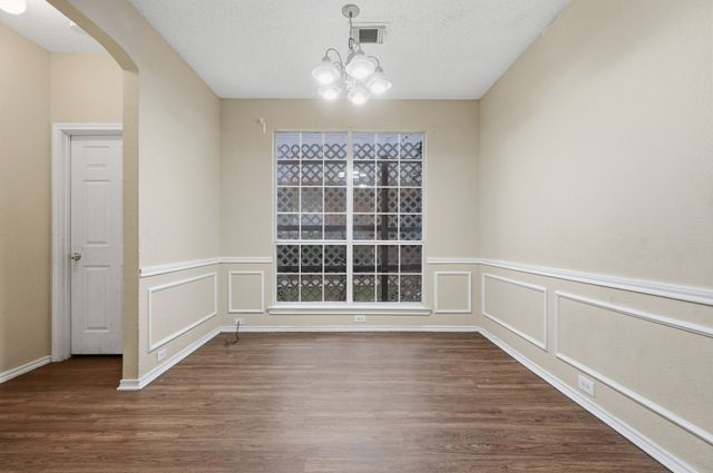 2116 Montclair Lane, Lewisville, TX 75067