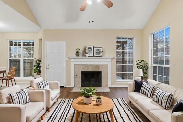 2116 Montclair Lane, Lewisville, TX 75067