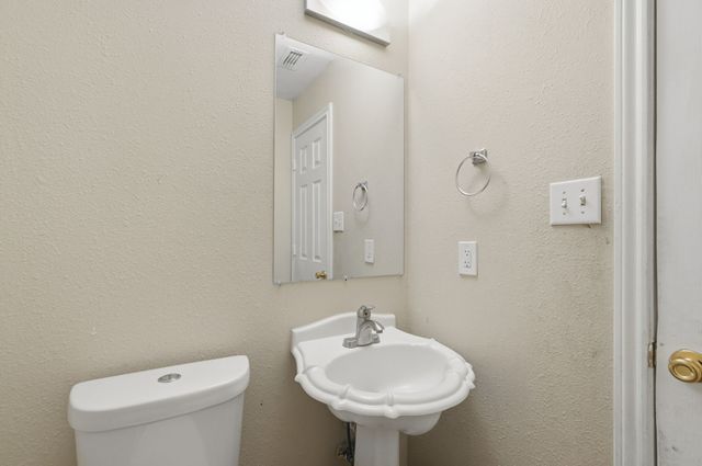 2116 Montclair Lane, Lewisville, TX 75067