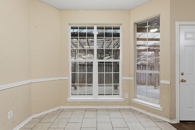 2116 Montclair Lane, Lewisville, TX 75067