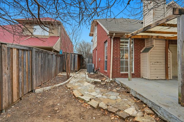 2116 Montclair Lane, Lewisville, TX 75067