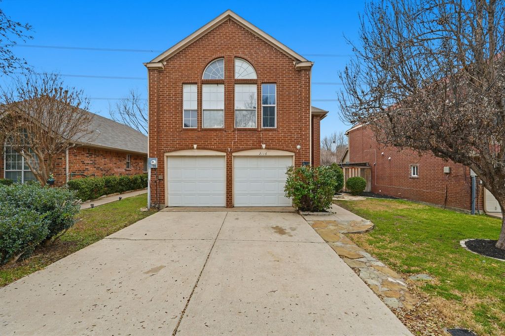 2116 Montclair Lane, Lewisville, TX 75067
