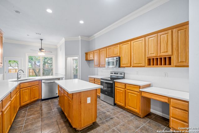 1203 LINKS LN, San Antonio, TX 78260