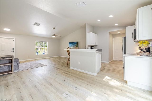 211 Palmacea RD, Fort Myers, FL 33905