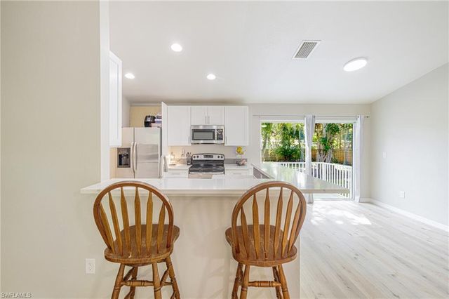 211 Palmacea RD, Fort Myers, FL 33905