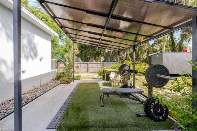 211 Palmacea RD, Fort Myers, FL 33905