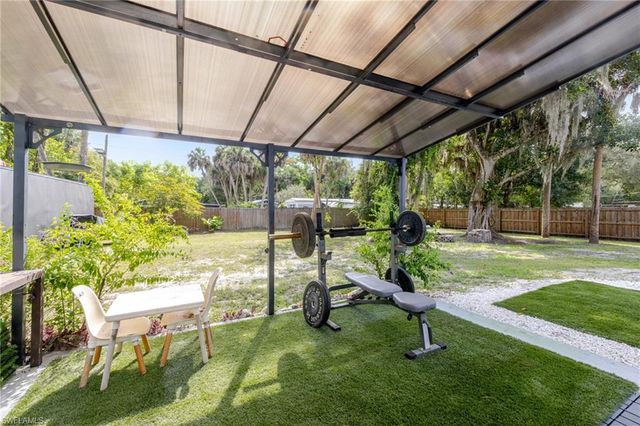 211 Palmacea RD, Fort Myers, FL 33905