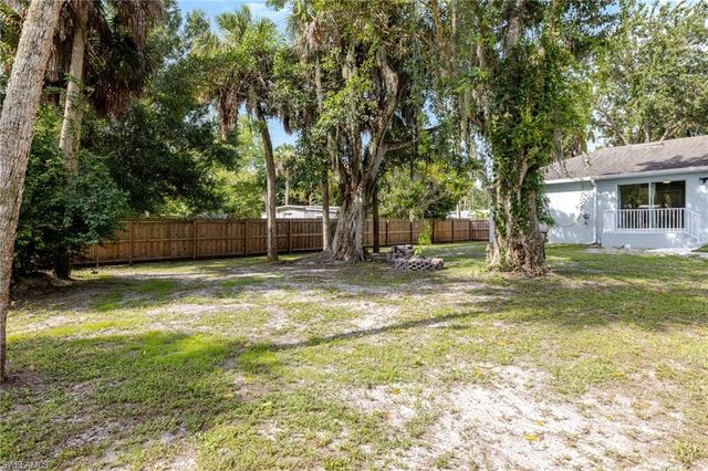 211 Palmacea RD, Fort Myers, FL 33905