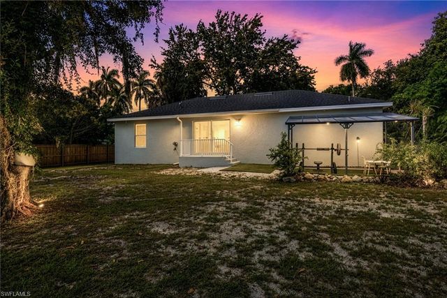211 Palmacea RD, Fort Myers, FL 33905