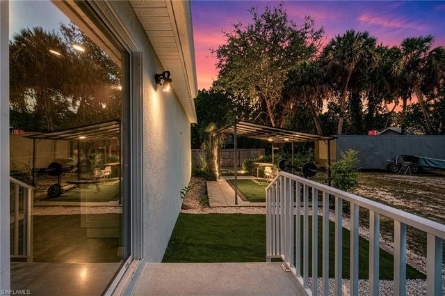 211 Palmacea RD, Fort Myers, FL 33905