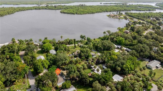 211 Palmacea RD, Fort Myers, FL 33905