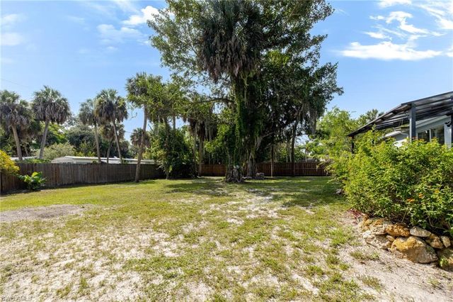 211 Palmacea RD, Fort Myers, FL 33905