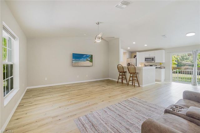 211 Palmacea RD, Fort Myers, FL 33905