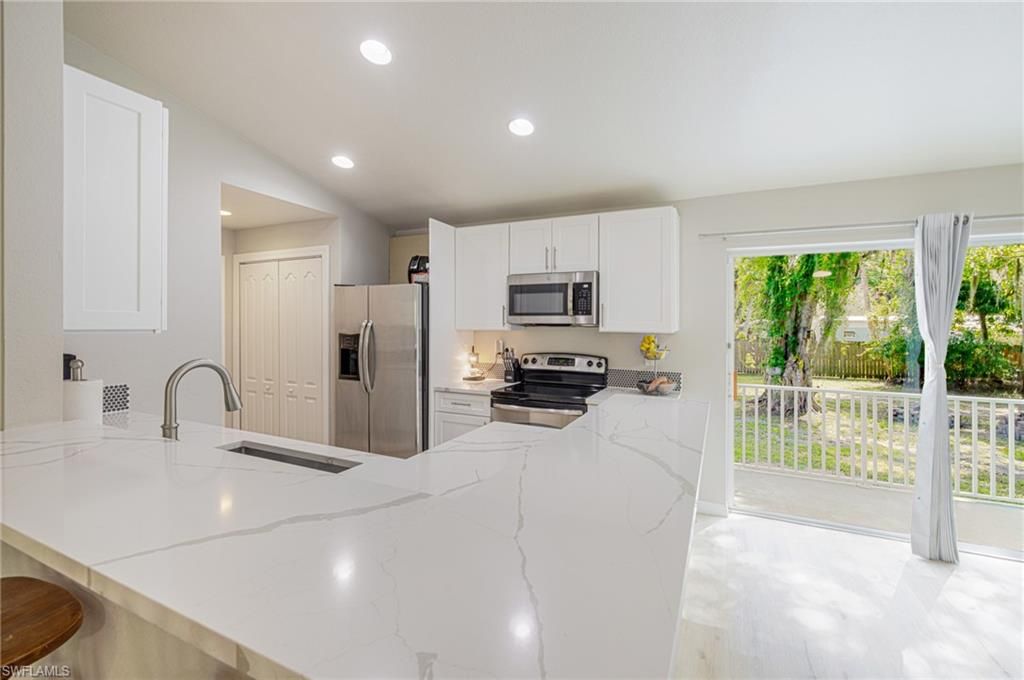 211 Palmacea RD, FORT MYERS, FL 33905 — photo 3