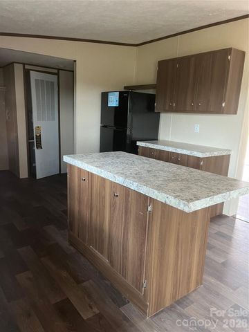 152 Omni Road, Gaffney, SC 29341
