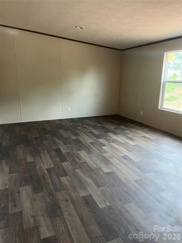152 Omni Road, Gaffney, SC 29341