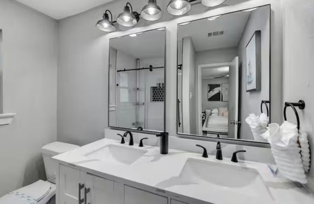 9005 Villa Park Circle, Dallas, TX 75225