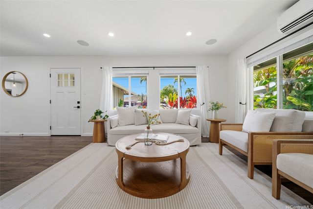 1127 Lauloa Street, Kailua, HI 96734