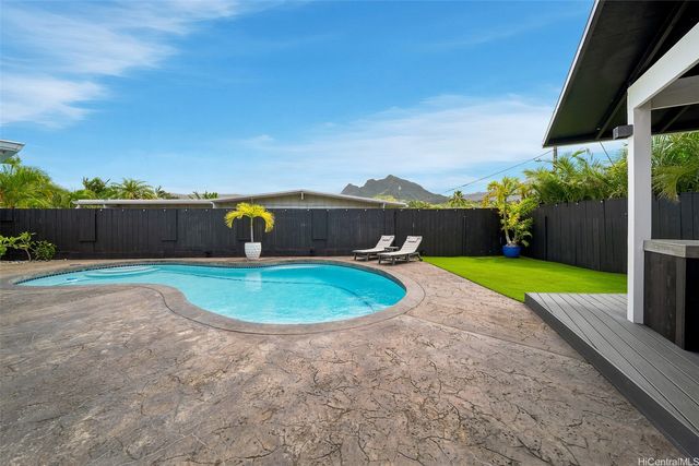 1127 Lauloa Street, Kailua, HI 96734