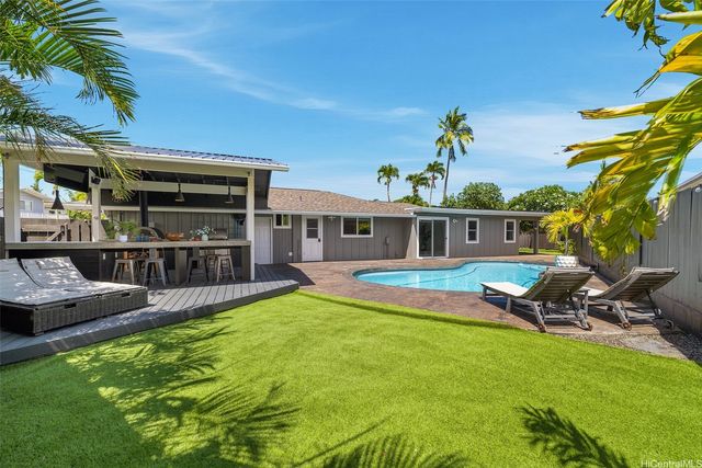 1127 Lauloa Street, Kailua, HI 96734
