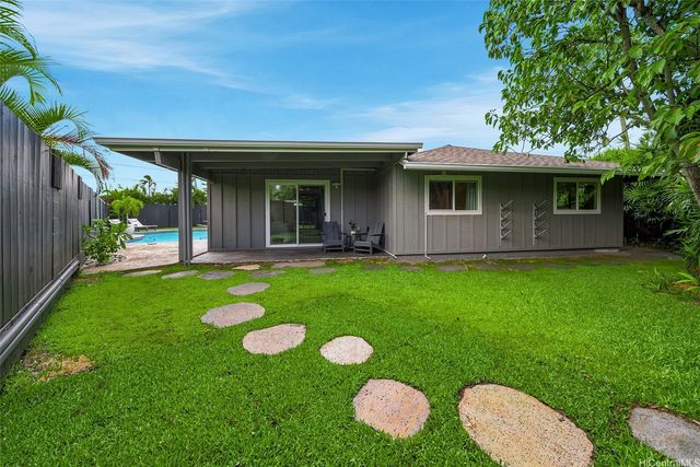 1127 Lauloa Street, Kailua, HI 96734