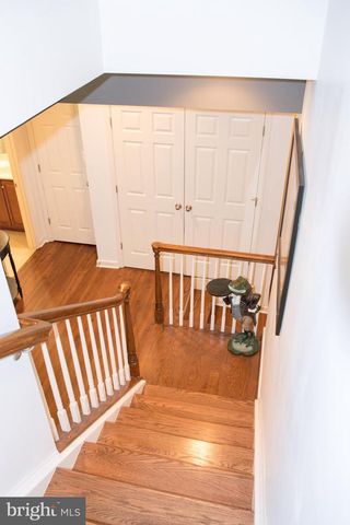 2080 HUNTING CREEK CT, Alexandria, VA 22303