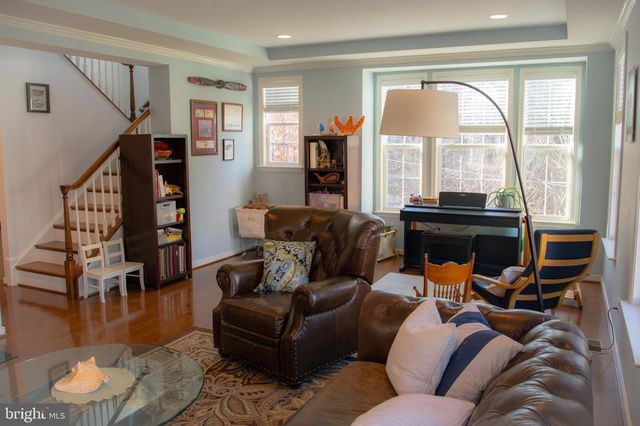 2080 HUNTING CREEK CT, Alexandria, VA 22303