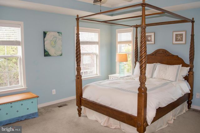 2080 HUNTING CREEK CT, Alexandria, VA 22303