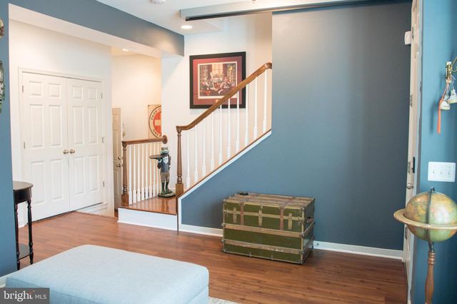 2080 HUNTING CREEK CT, Alexandria, VA 22303