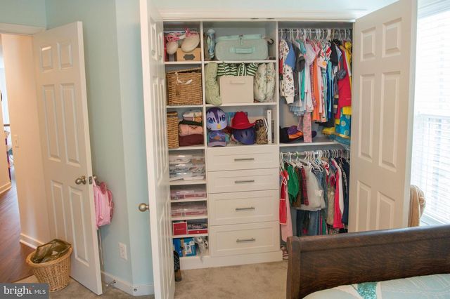 2080 HUNTING CREEK CT, Alexandria, VA 22303