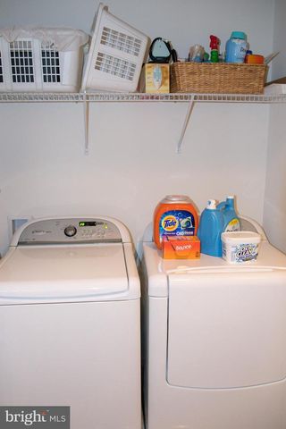 2080 HUNTING CREEK CT, Alexandria, VA 22303