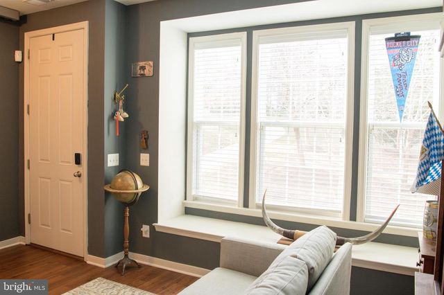 2080 HUNTING CREEK CT, Alexandria, VA 22303