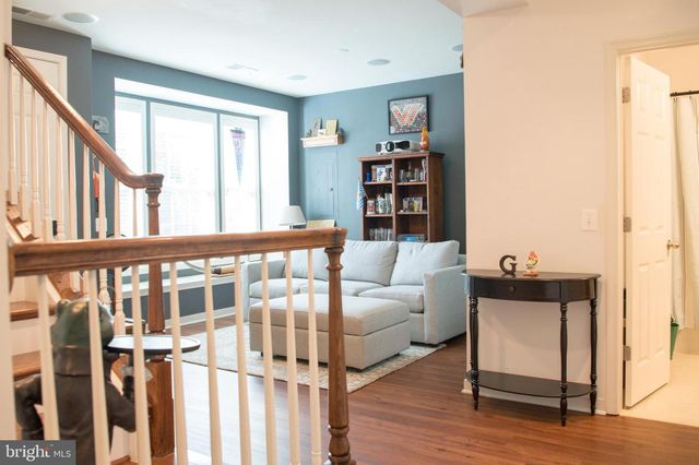 2080 HUNTING CREEK CT, Alexandria, VA 22303