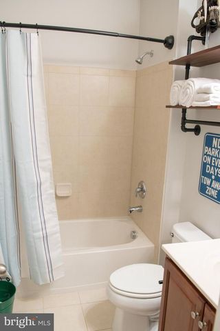 2080 HUNTING CREEK CT, Alexandria, VA 22303