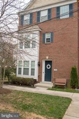 2080 HUNTING CREEK CT, Alexandria, VA 22303