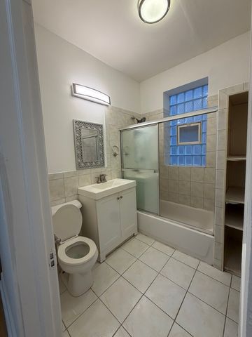 3737 S Damen Avenue, Chicago, IL 60608