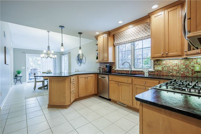 125 Regatta Drive, Webster, NY 14580