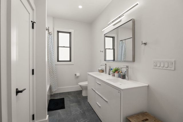 23 Jaques St B, Somerville, MA 02145