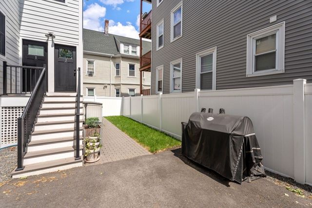 23 Jaques St B, Somerville, MA 02145