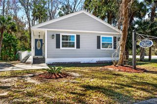 110 NE Crystal Street, Crystal River, FL 34428