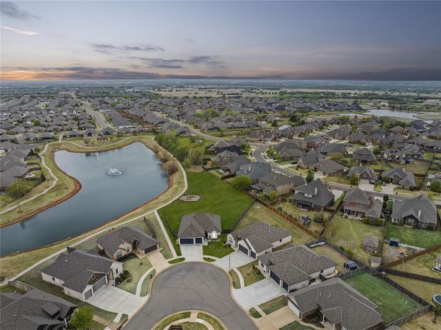 5957 NW 159th Street, Edmond, OK 73013